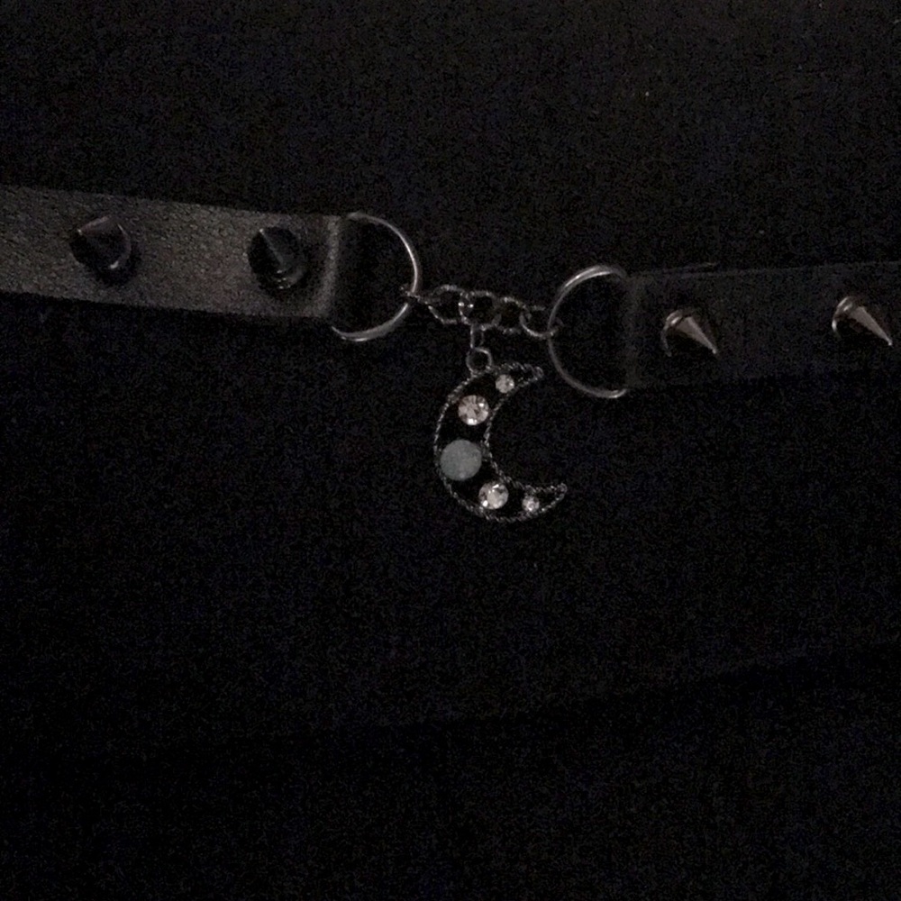 Spikey Moon choker necklace